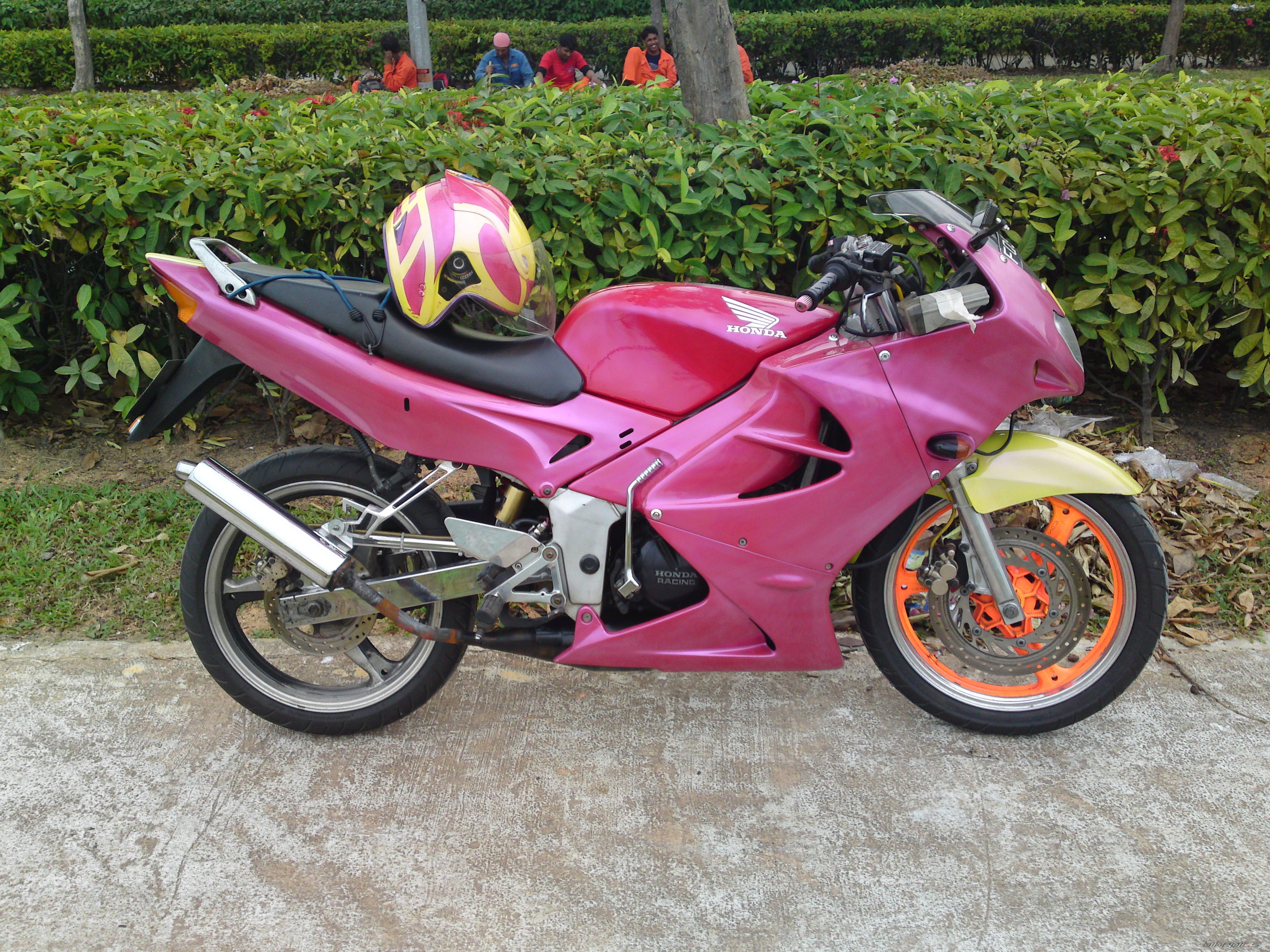 Photo 2141839
