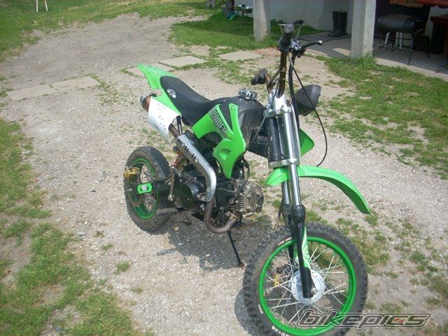 Photo 2143724