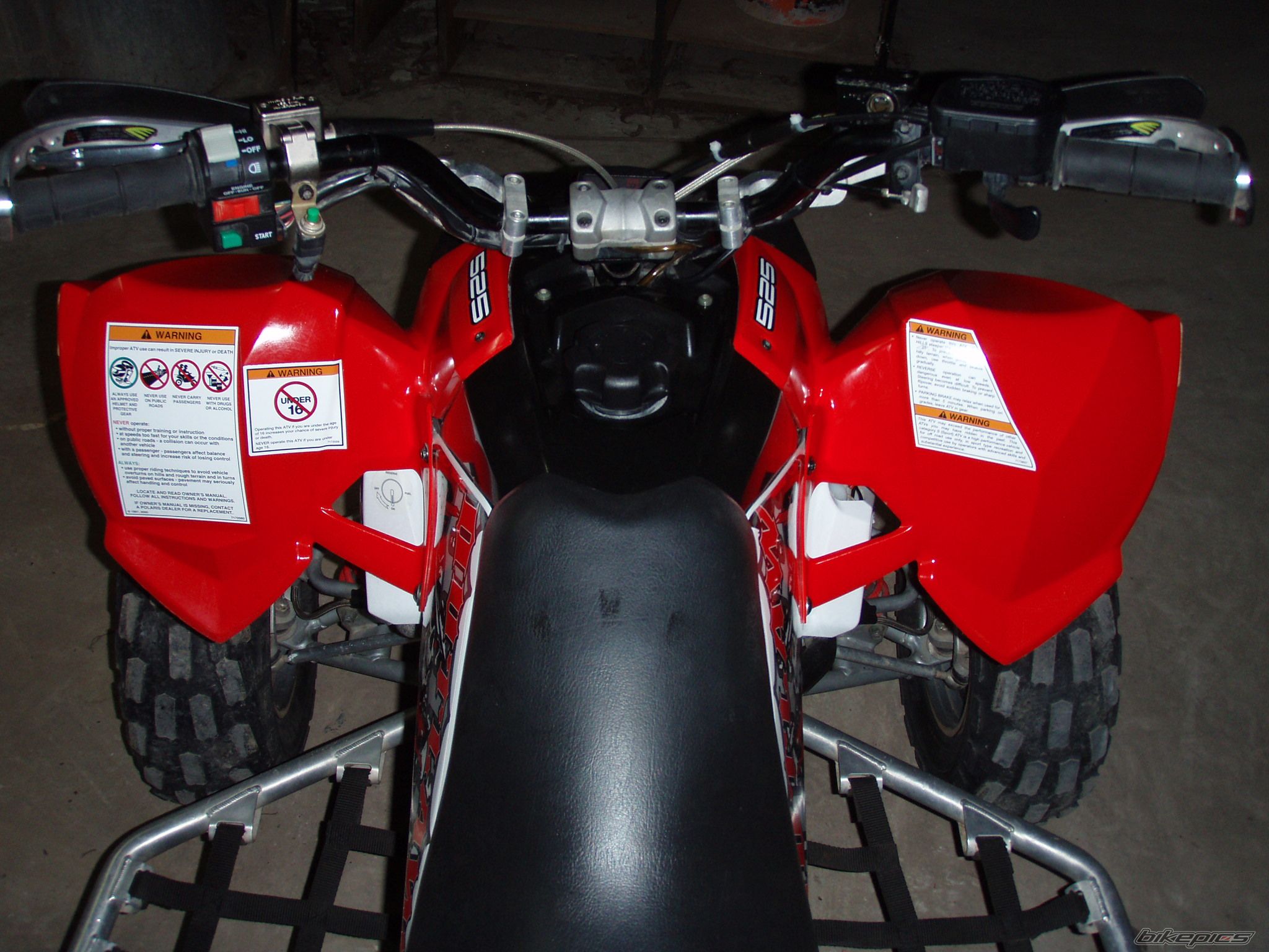 Photo 2280353
