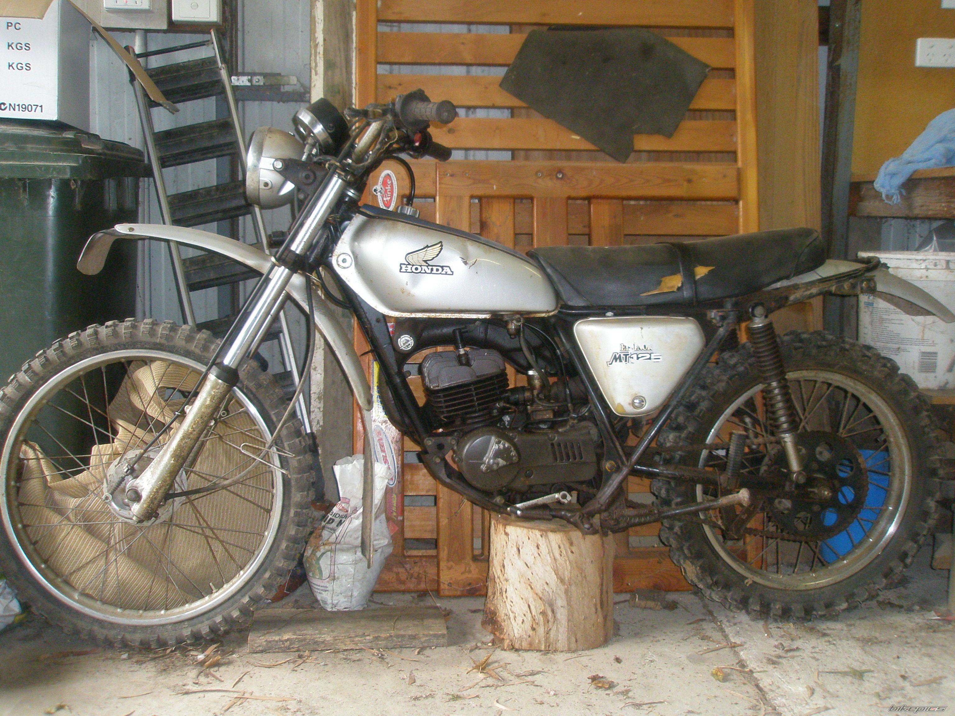 Photo 2373093