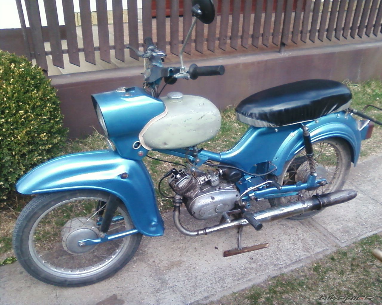 Photo 2379604