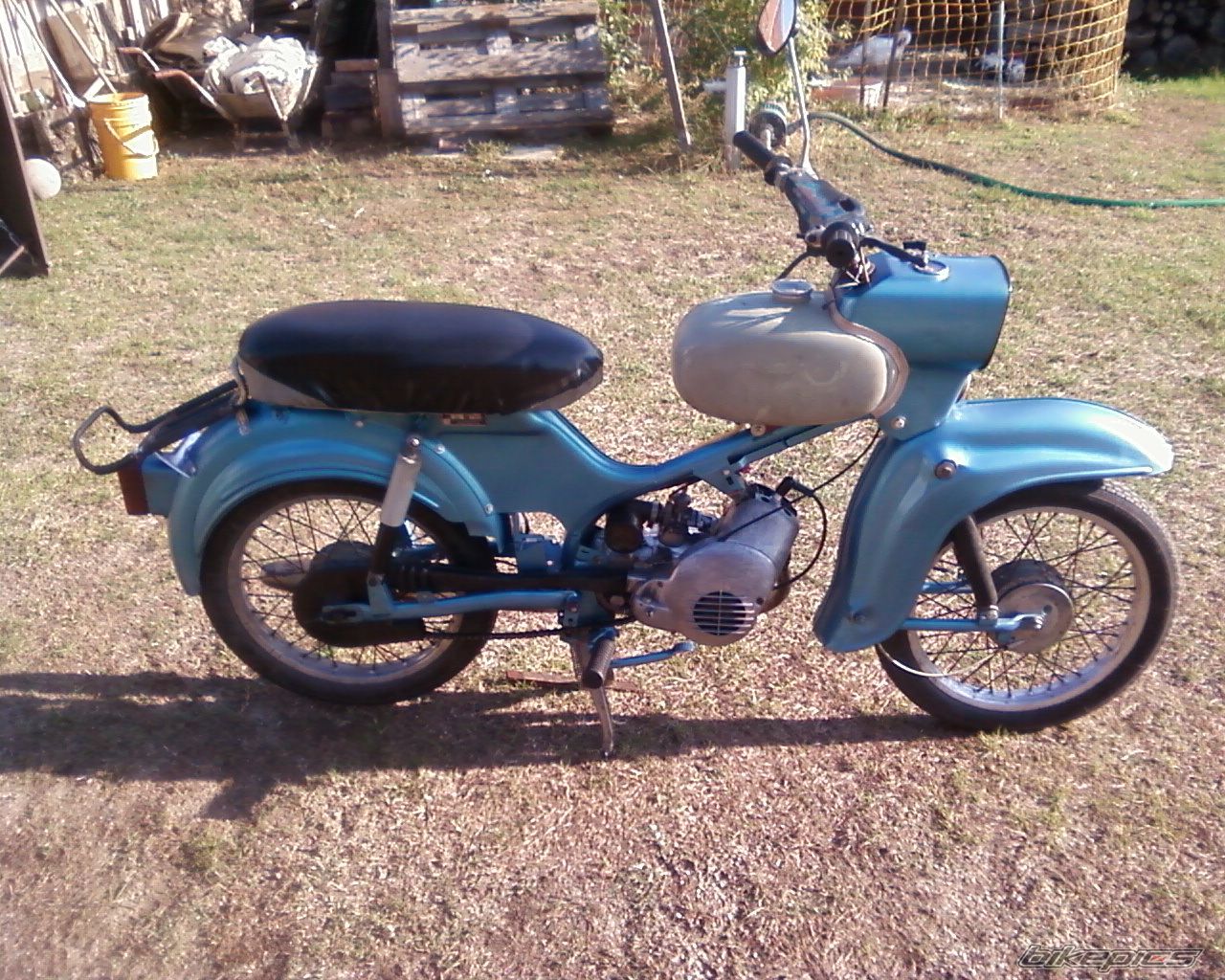 Photo 2379618