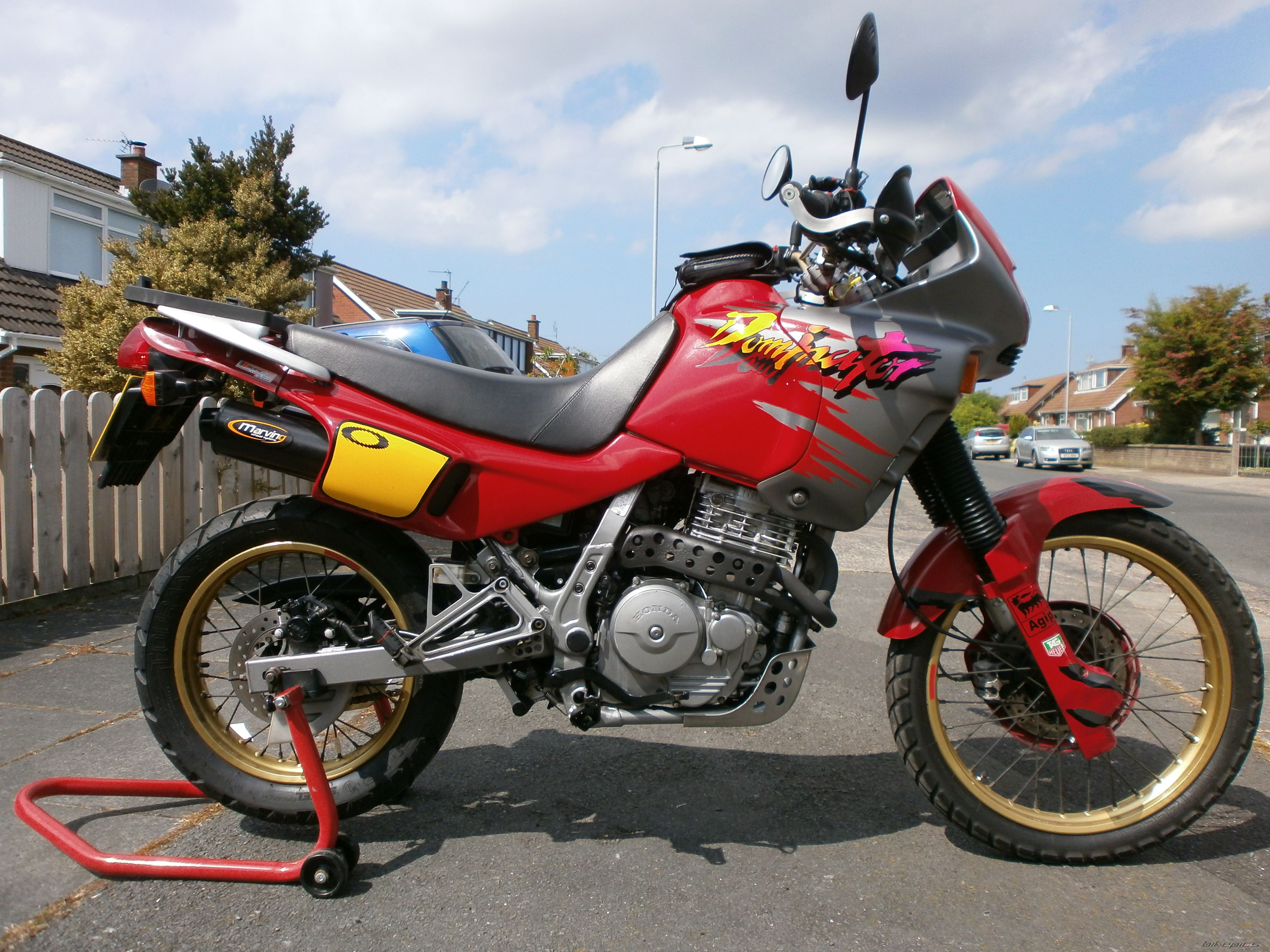 Photo 2410353
