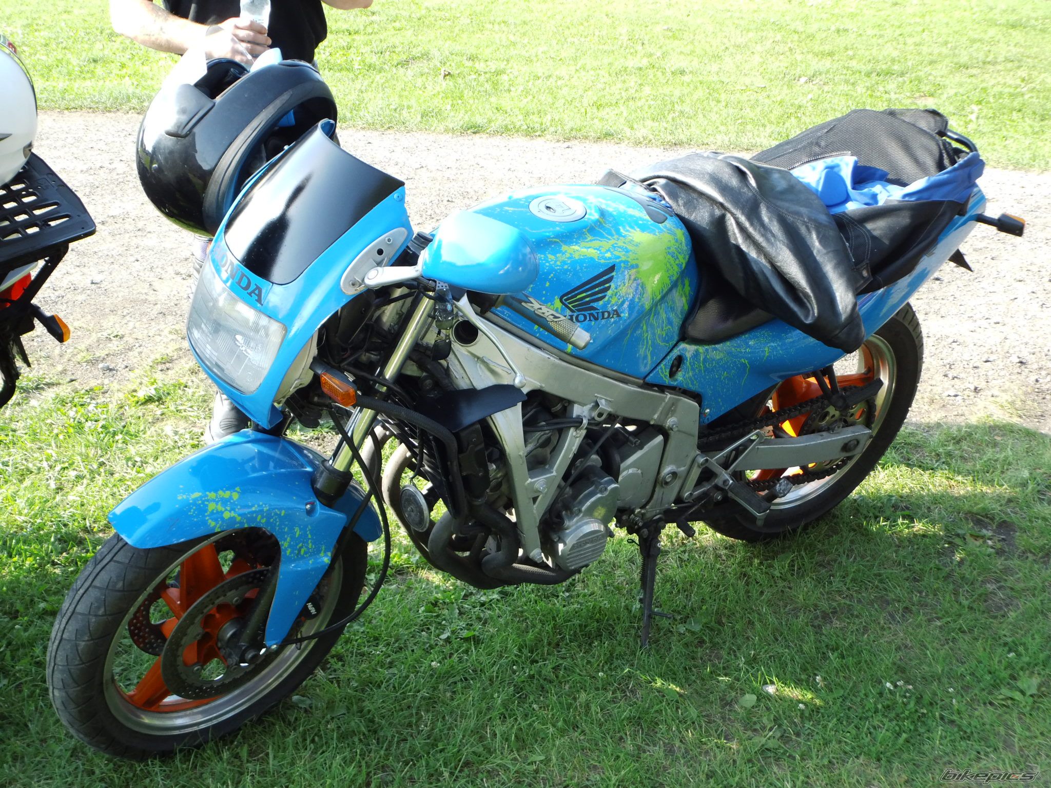 Photo 2422577