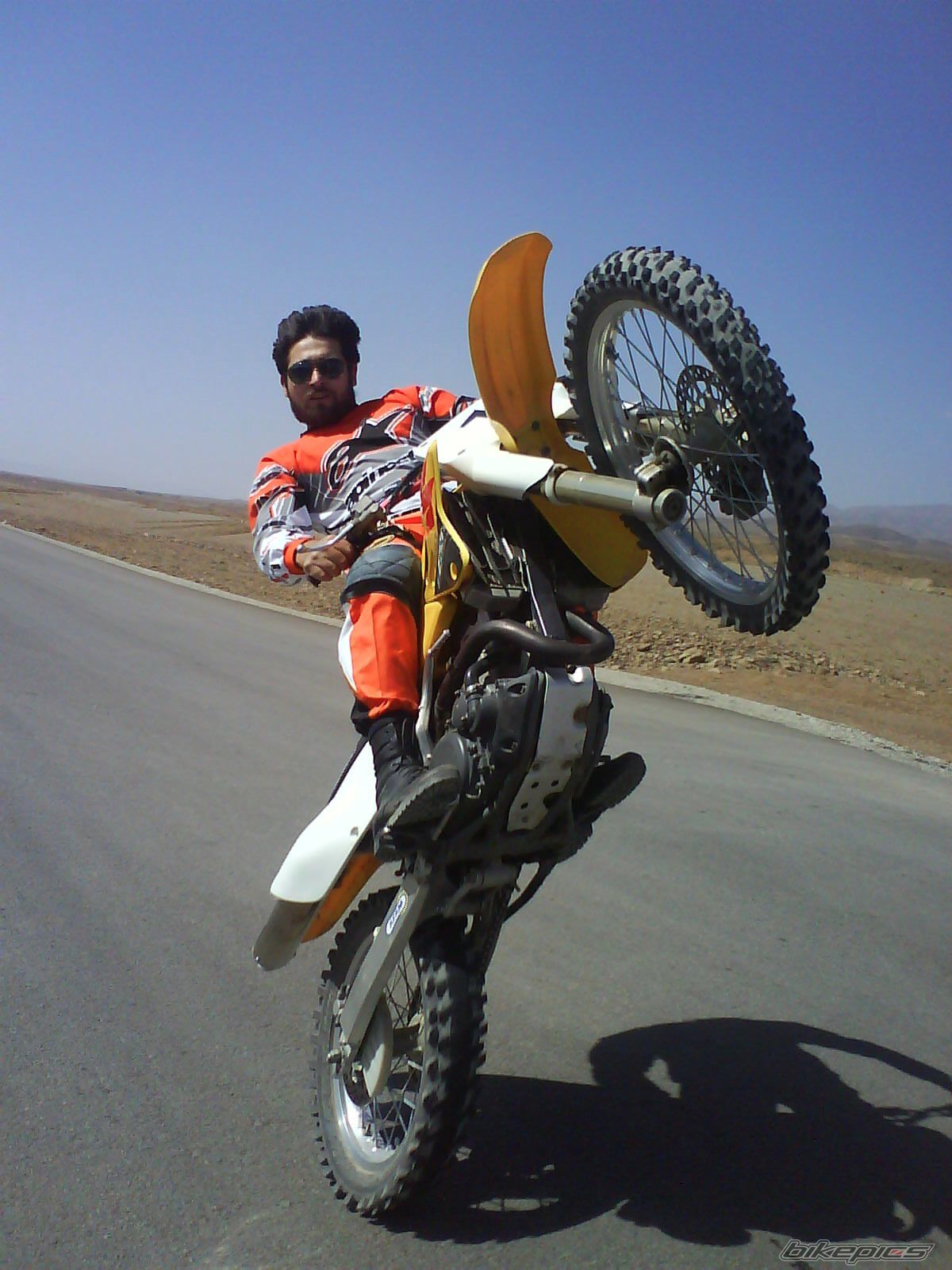 Photo 2432398