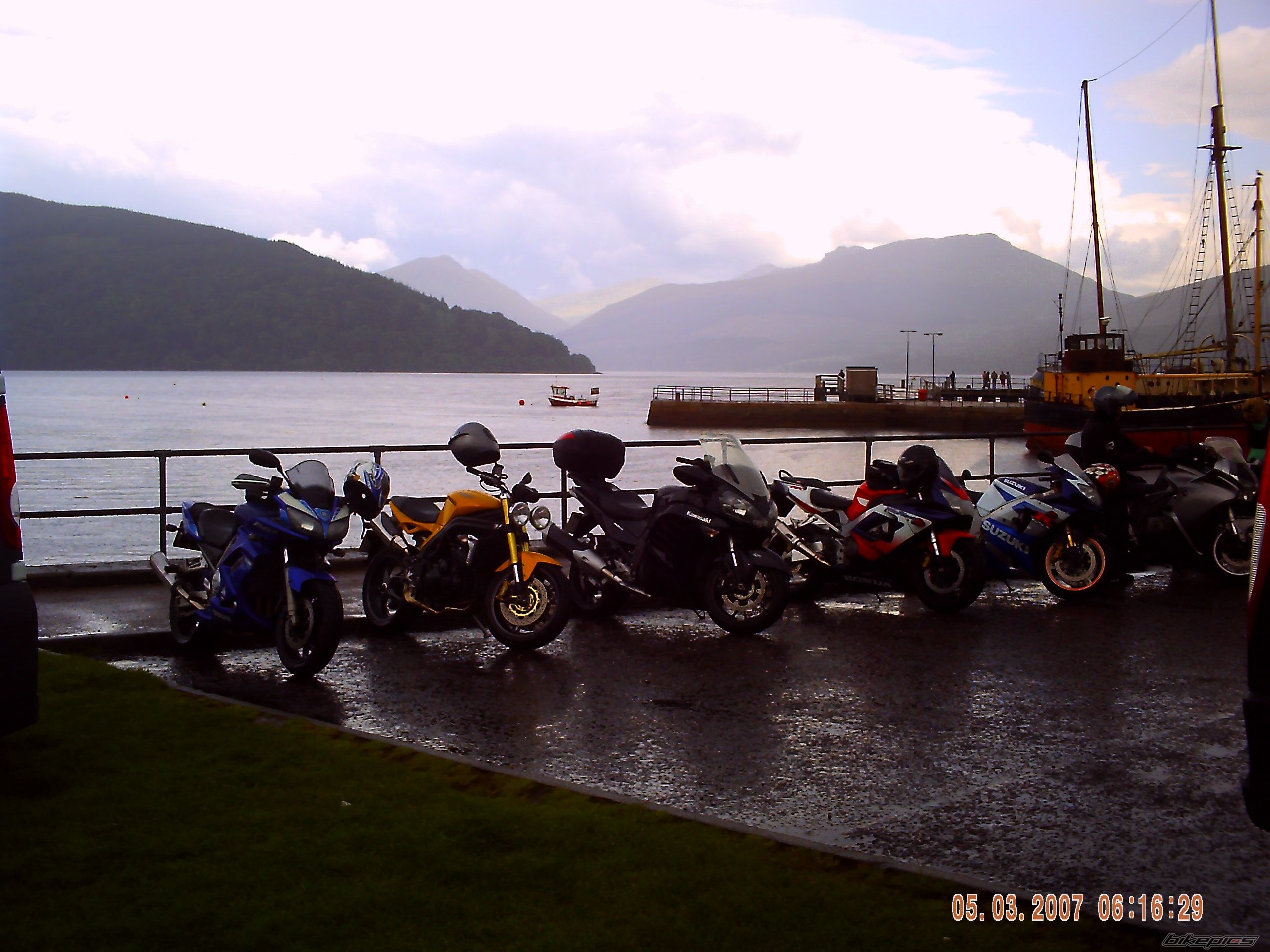 Photo 2438307