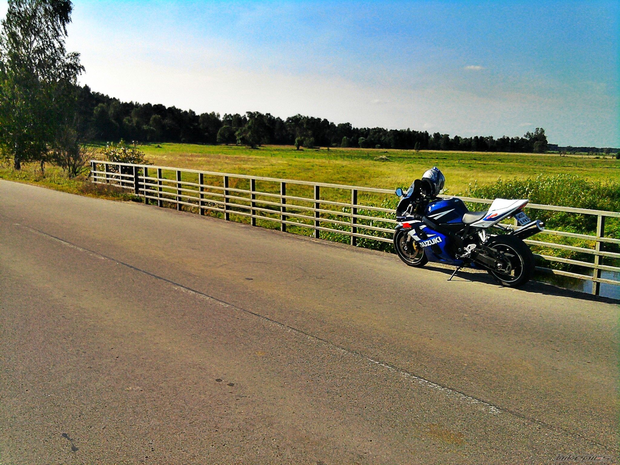 Photo 2449211