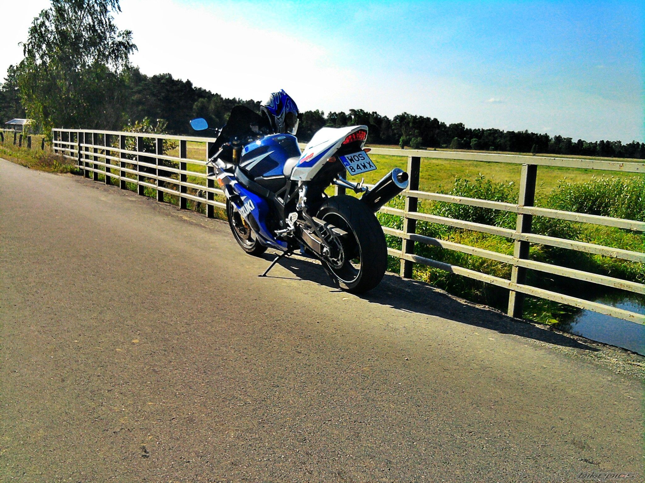 Photo 2449214
