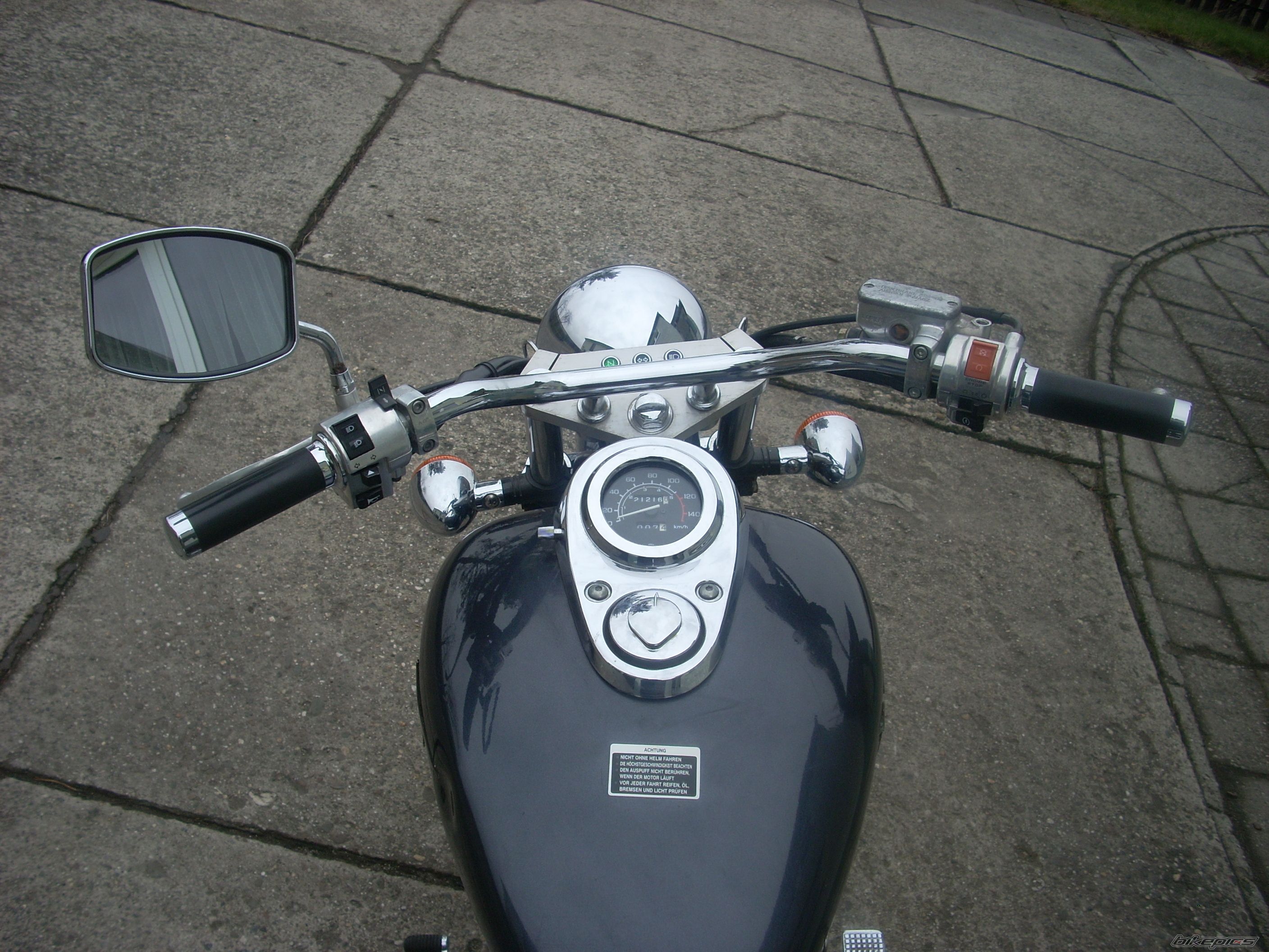 VT Custom 125