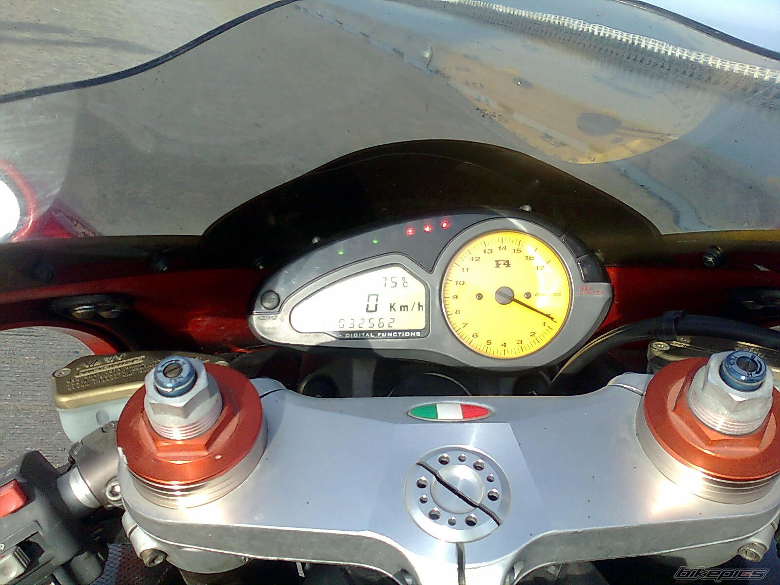 Photo 2715849