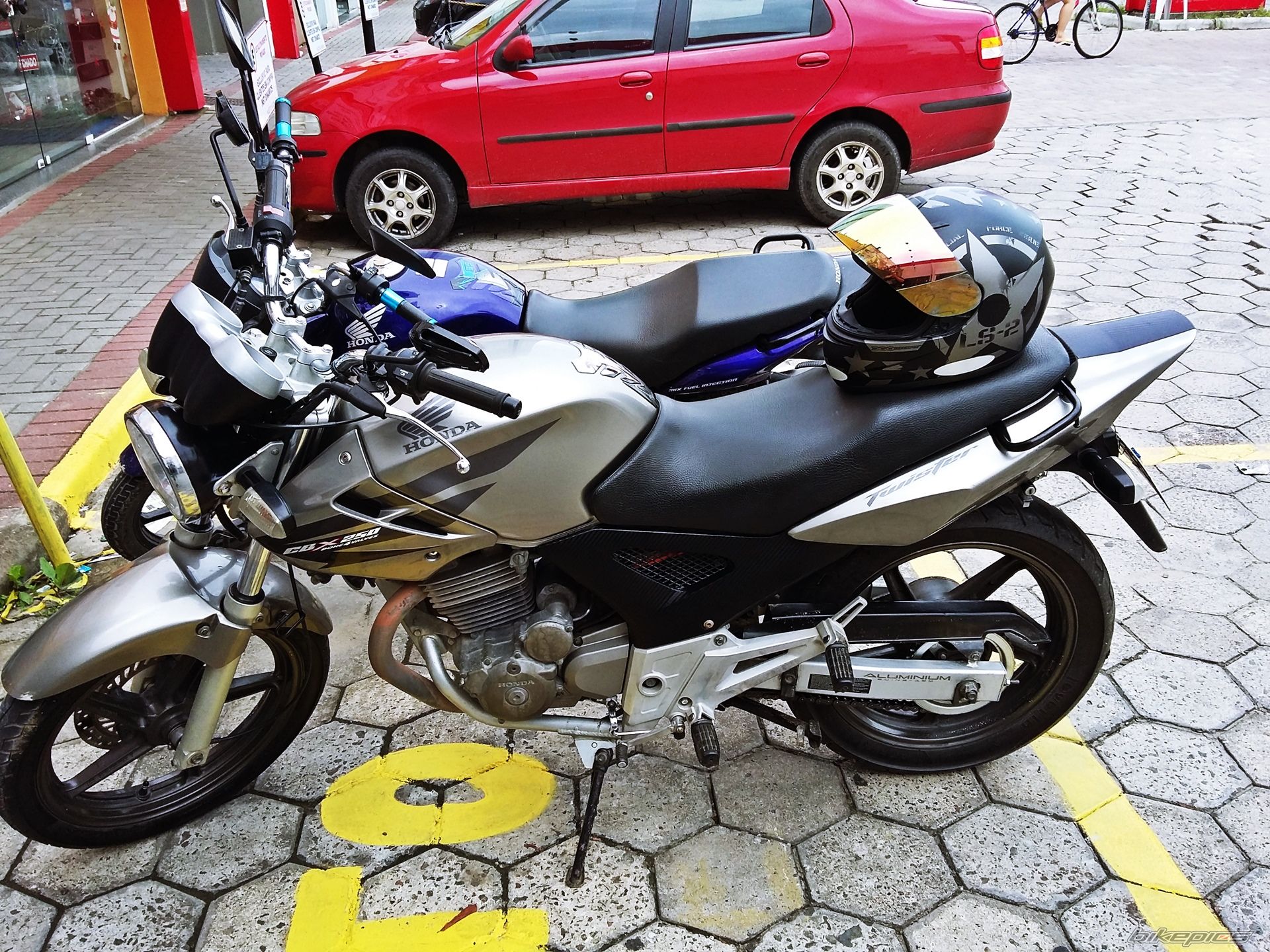 Photo 2732578