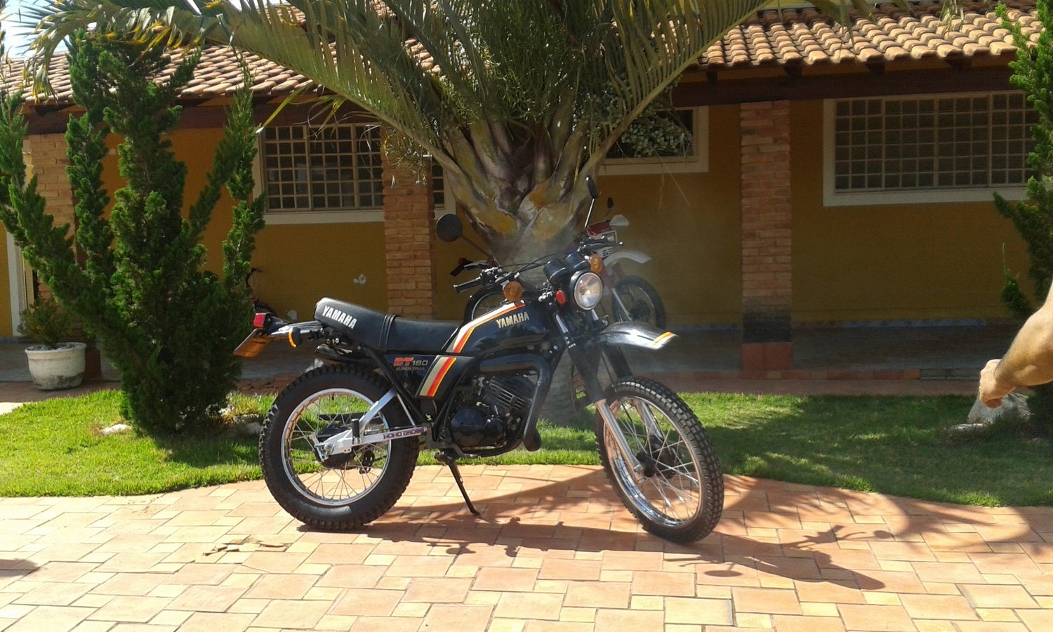 DT 180