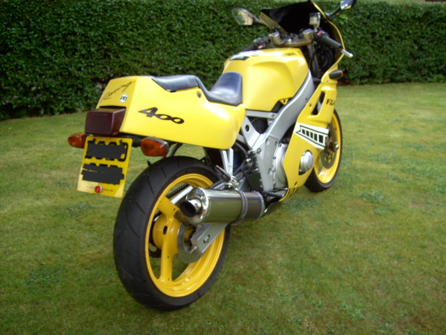 FZR 400