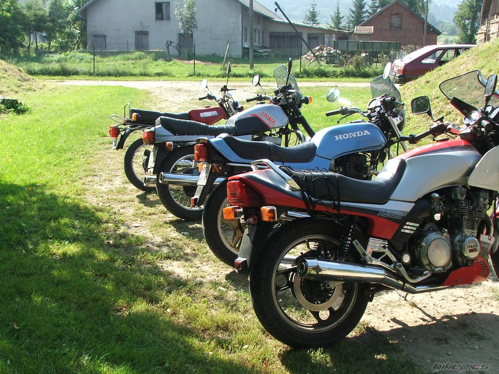 Photo 437540