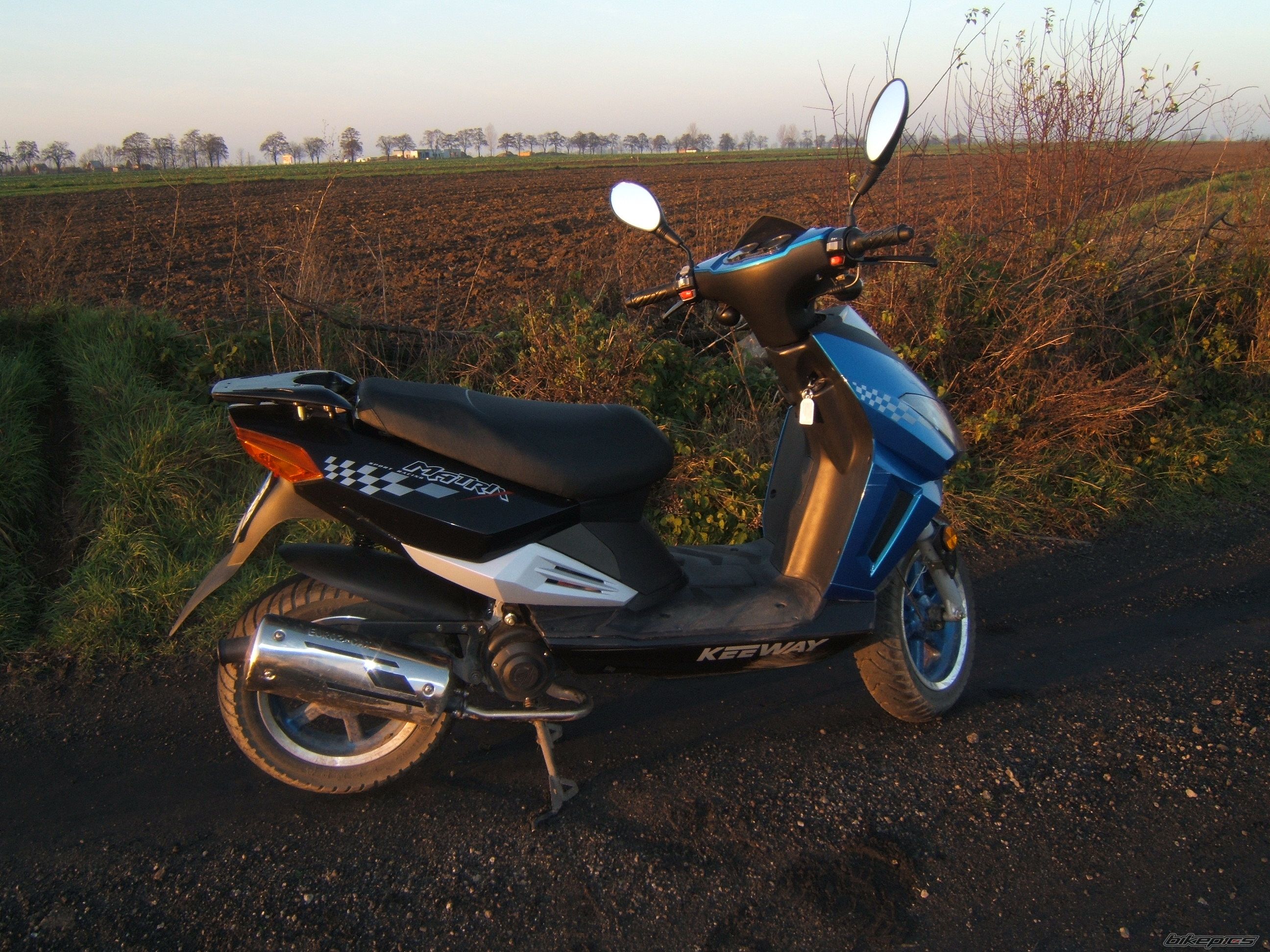 Bike Photo 744543