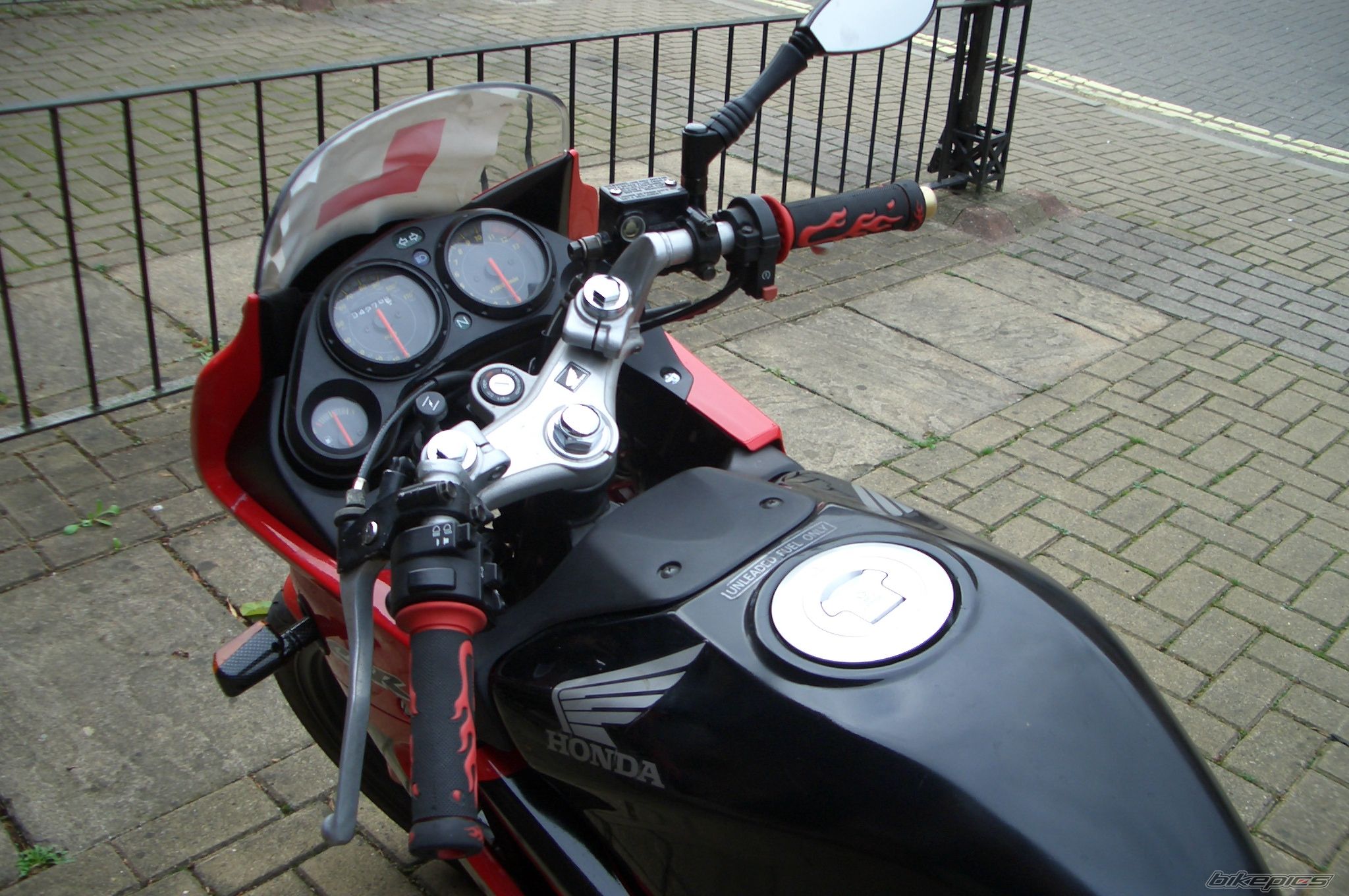 Photo 750079