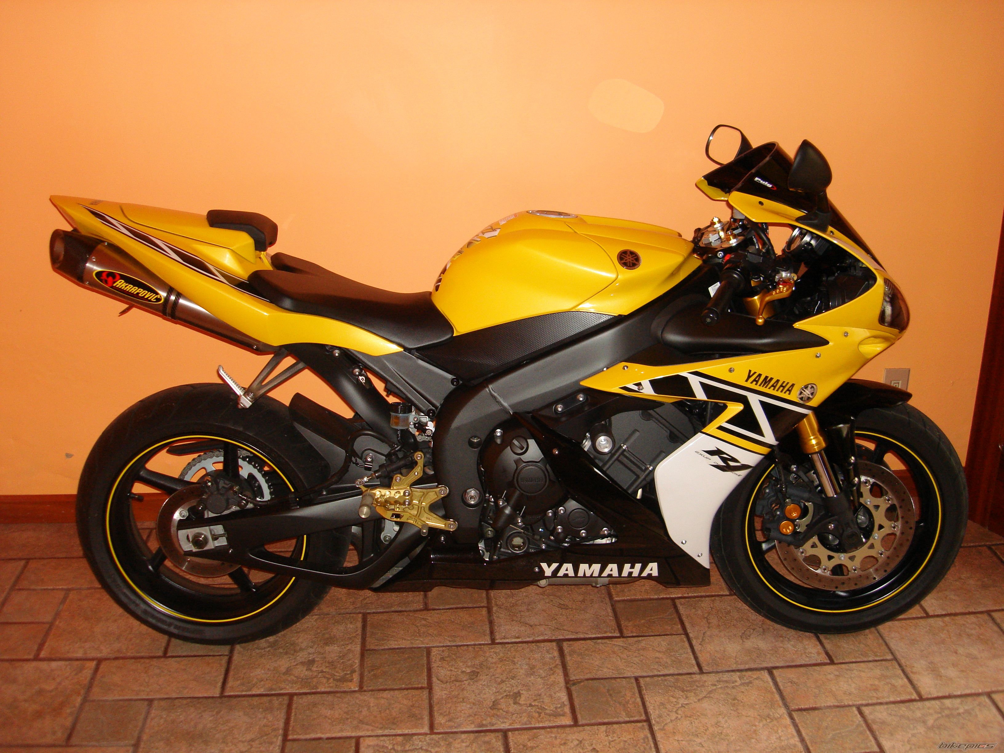 Bike Photo 765950