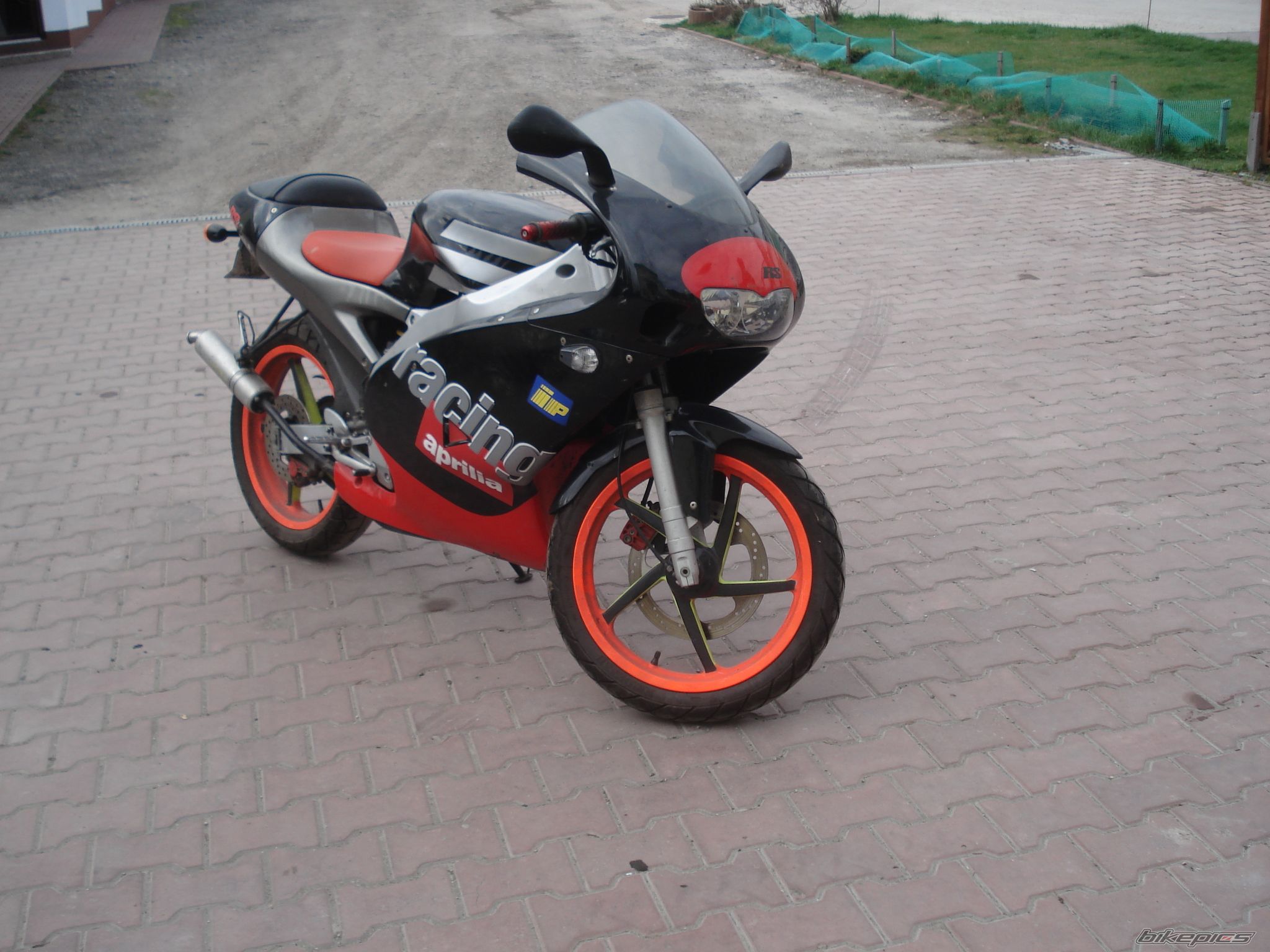 Photo 875738