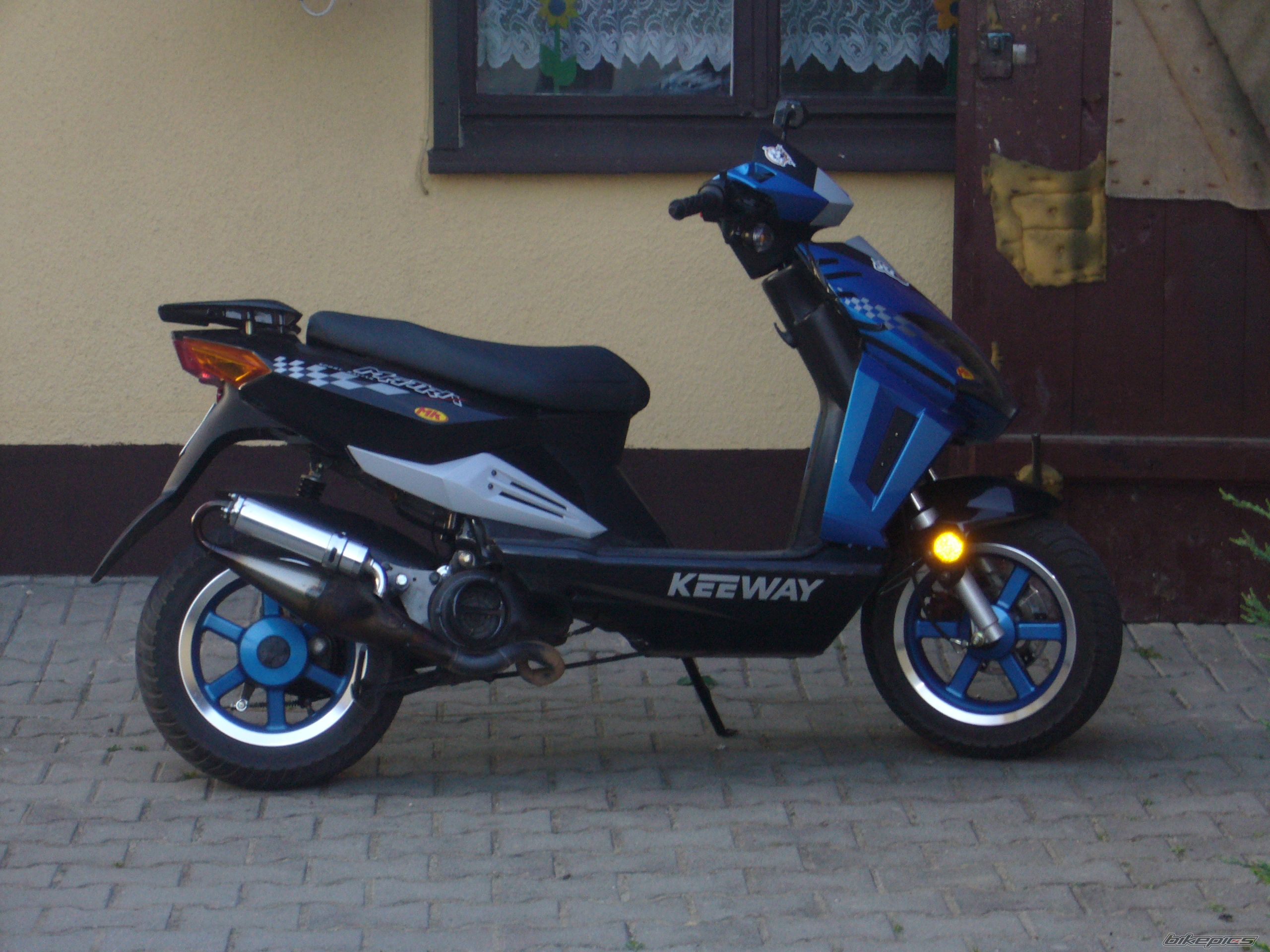 Bike Photo 880528
