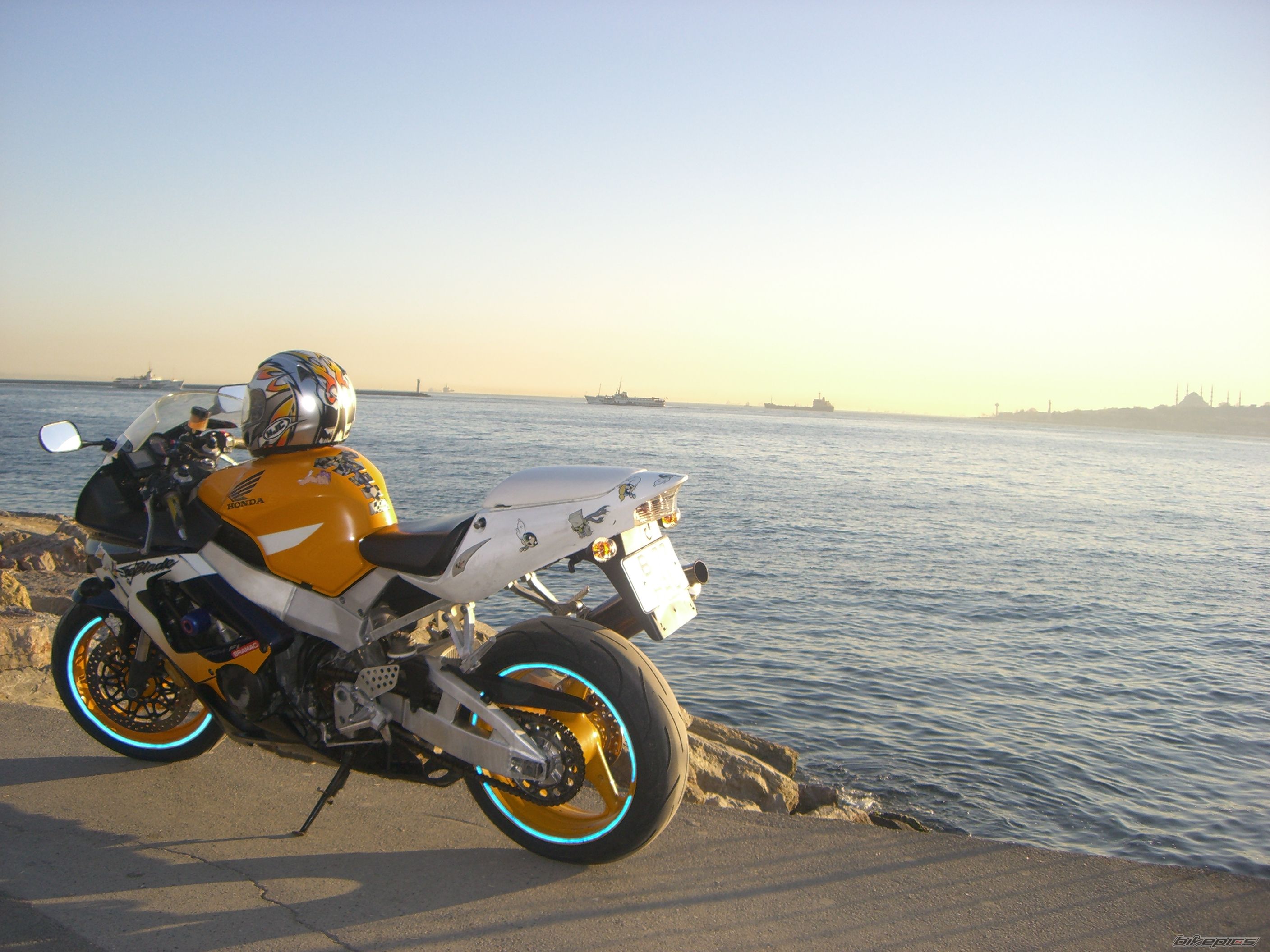 Bike Photo 908893