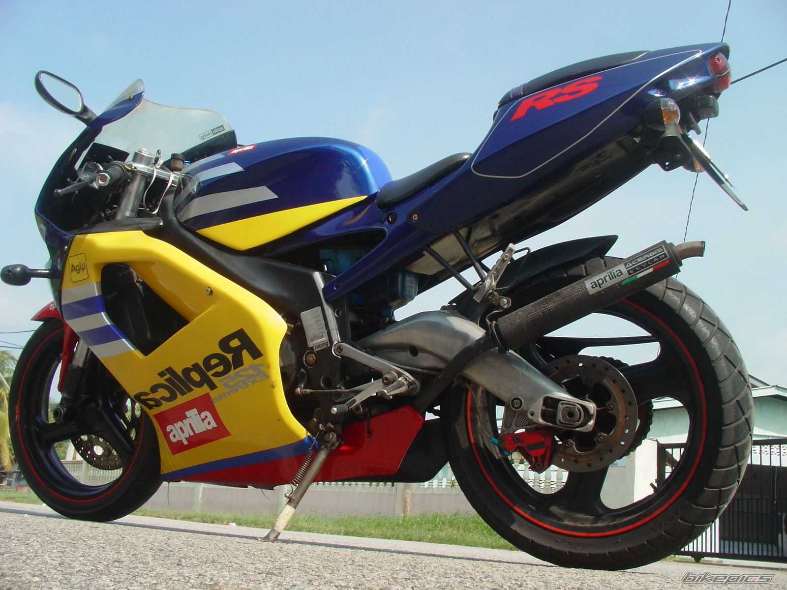 Bike Photo 989042