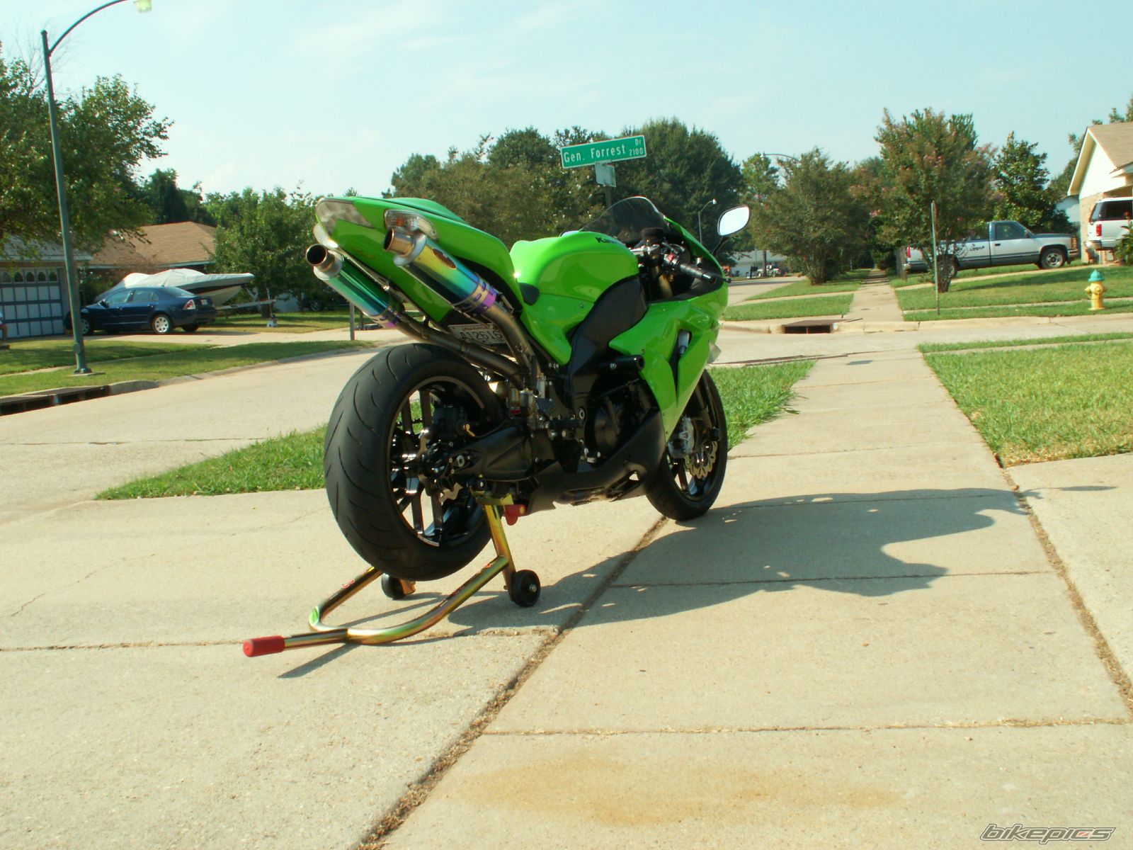 Bike Photo 999135